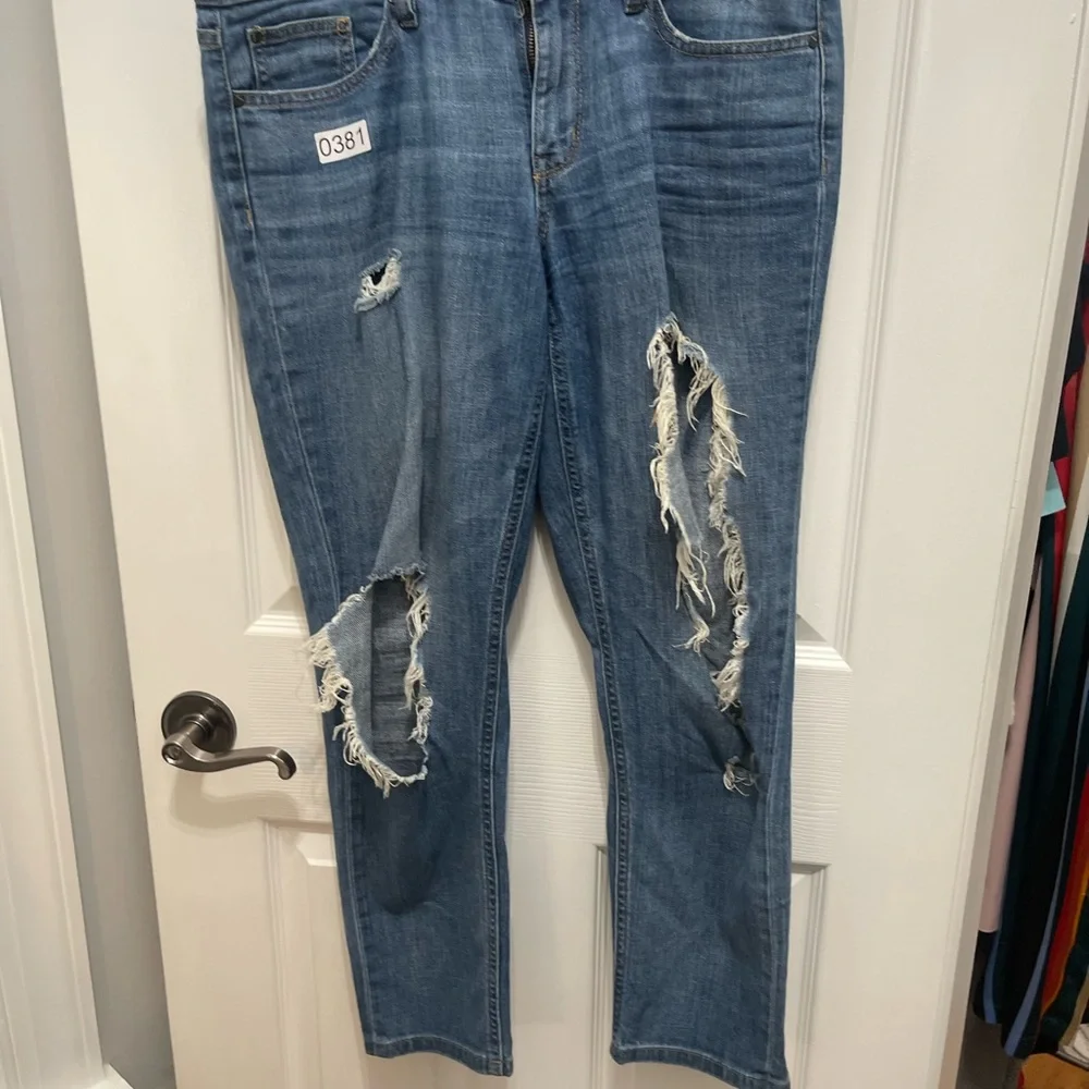 A.n.a jeans very distressed size 4 good condition - Picture 7 of 12